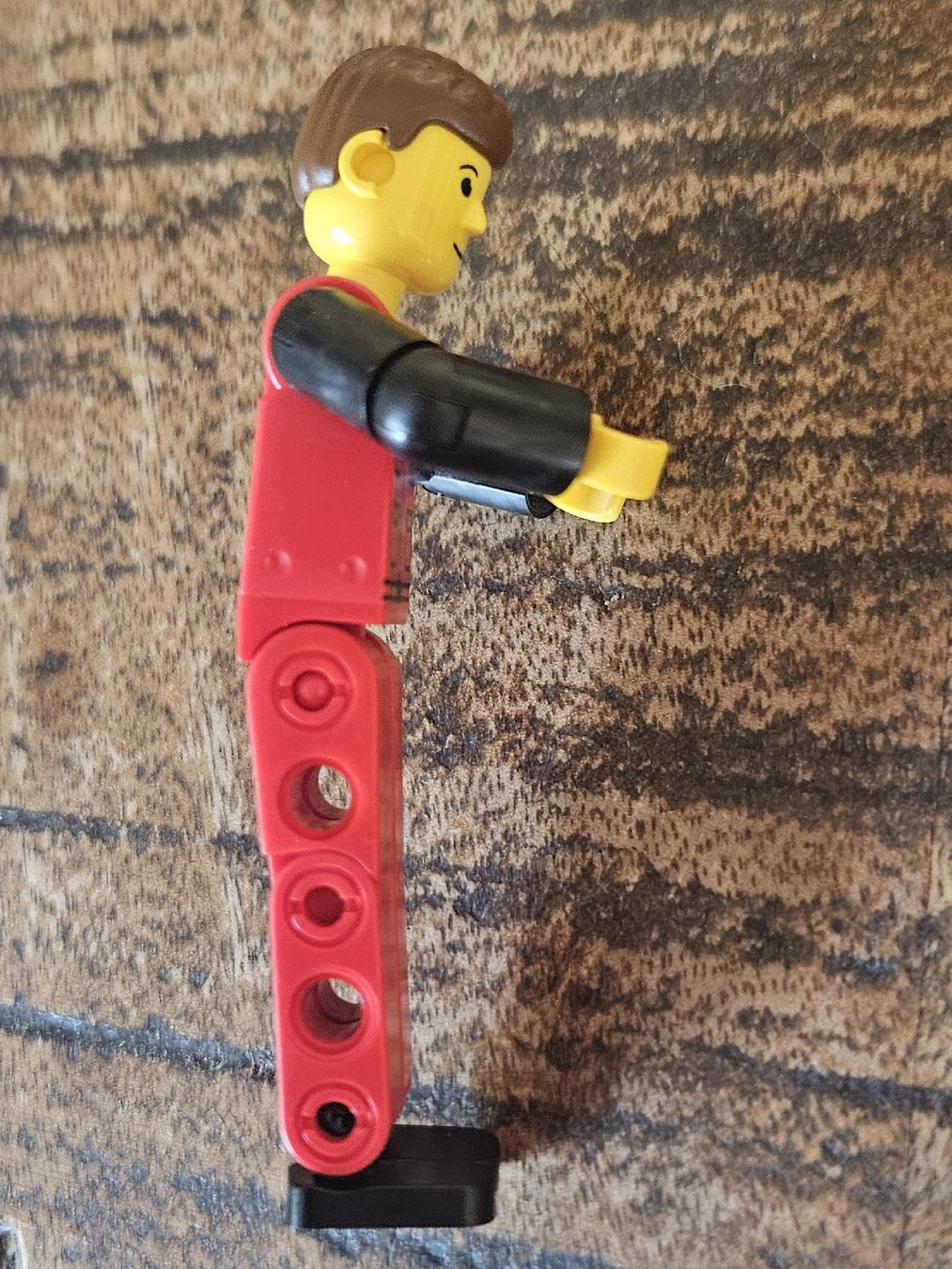 Lego Kit di costruzioni: lego figurine tech028 Technic Figure Red Legs,  – Usato da Confignon venduto da Ecrofigs 2