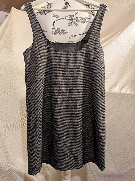 Robes: Kleid von Mango Grösse S – D'occasion à Schwyz par Magdalena86 2