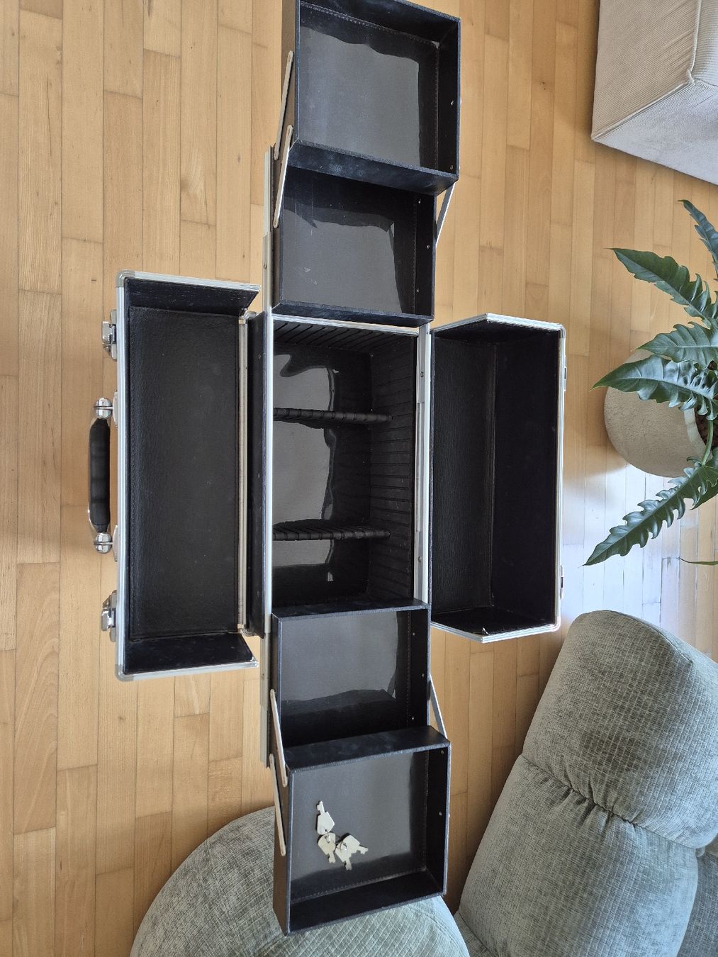 Valigie & Borse: Kosmetikkoffer Trolley 2-teilig mit Spiegel & Rollen – Usato da Luzern venduto da 2ndlifecloset 3