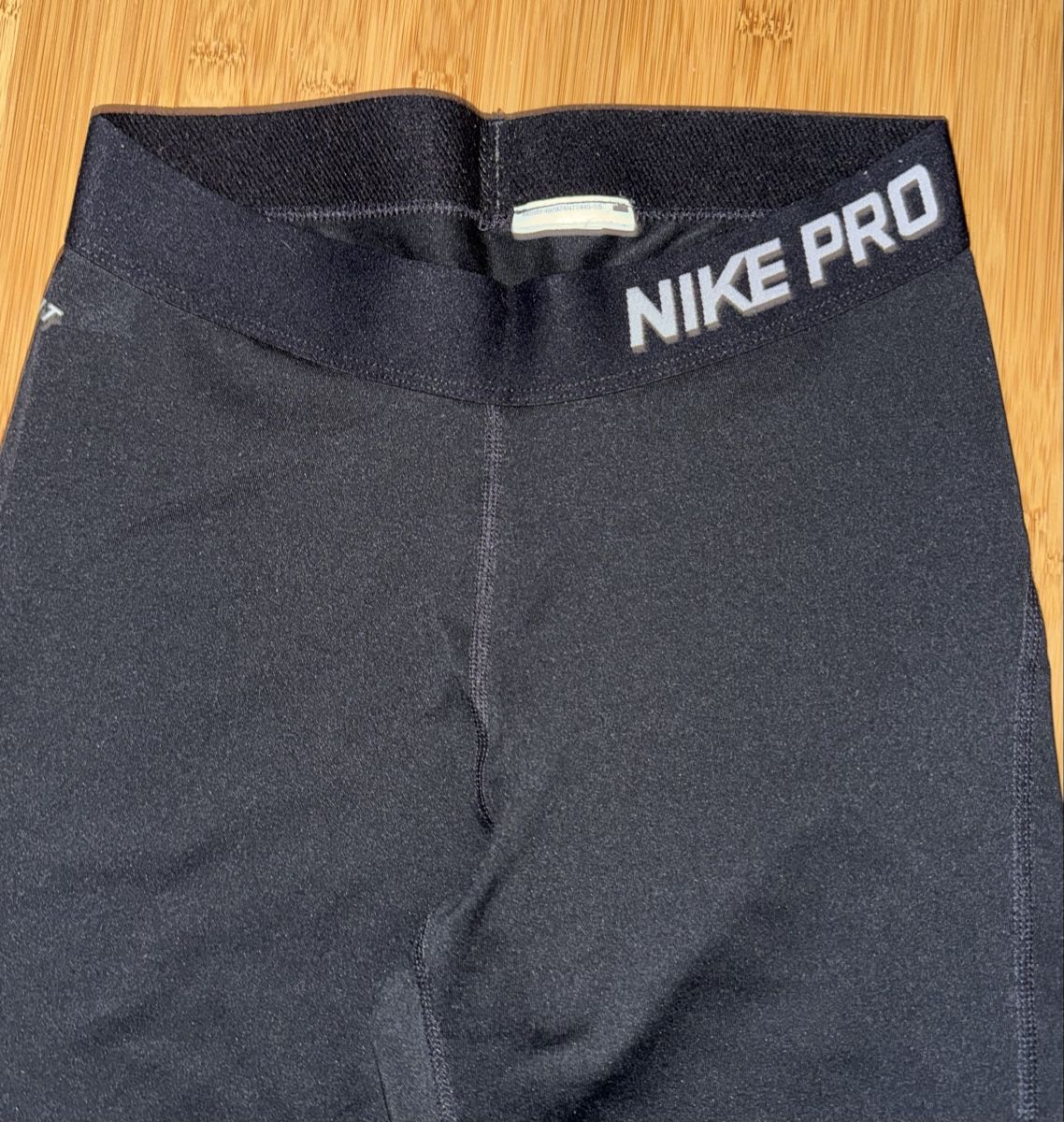 Nike Leggings: Nike Pro Lauftights, Schwarz, Gr. S – Usato da Brienz BE venduto da jeyjeyyyyy 1