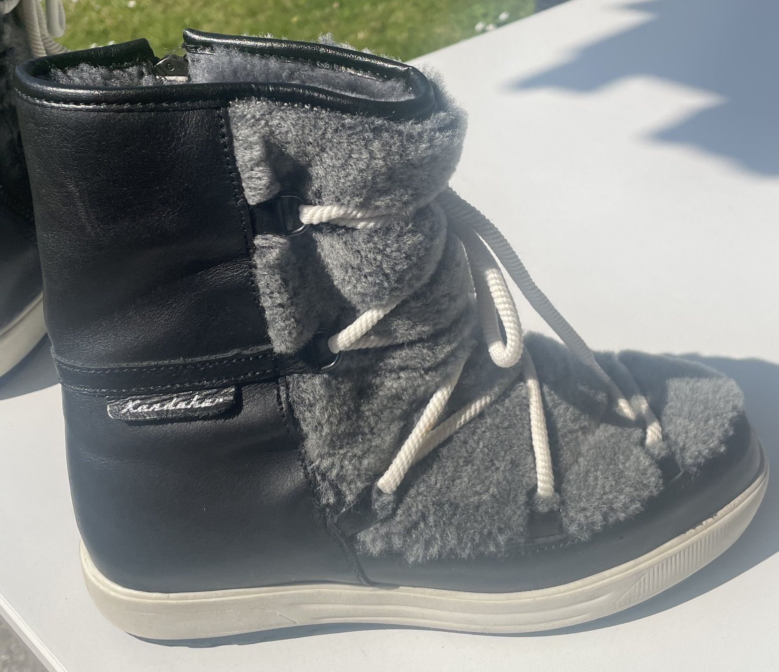 Kandahar Scarpe da donna: Kandahar schwarze Winterstiefel mit Lammfellfutter Gr. 38.5 – Usato da Rüschlikon venduto da Jumeli 1