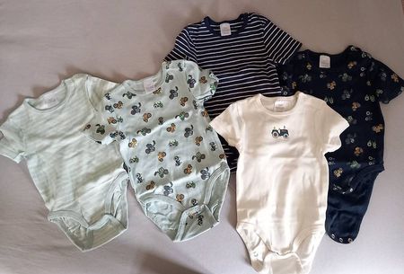 Kurzarm Bodys Gr.80 *Neu*