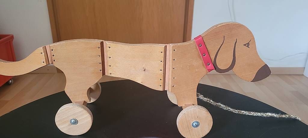Spielzeuge: Holzhund zum Nachziehen – Gebraucht aus Kloten von martina1895 1