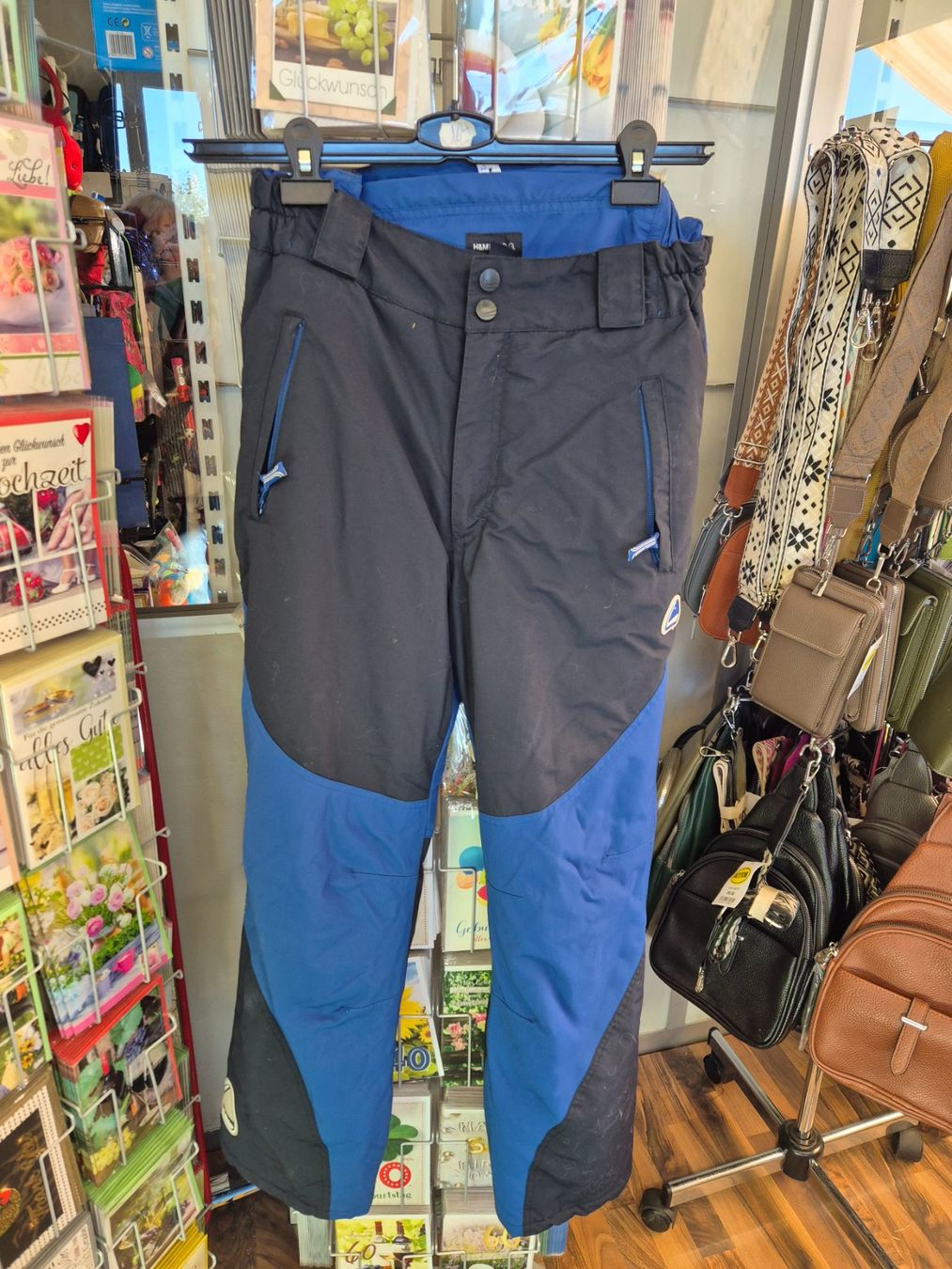H&M Hosen: Skihose blau schwarz gr 164 B – Gebraucht aus Schwarzenburg von Flamingo07