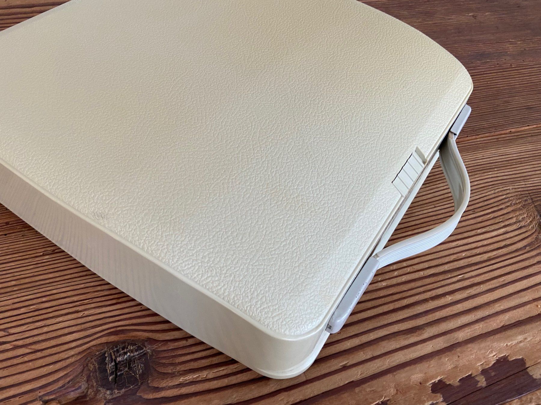 Hermès Macchine da scrivere: Hermes Baby weiss inkl. Koffer – Usato da Langnau am Albis venduto da Danig0 8