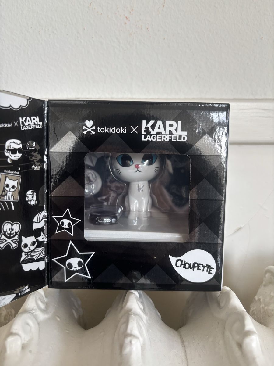 Statuette: Tokidoki x Lagerfeld Choupette Figur – Nuovo (secondo la descrizione) da Luzern venduto da serif23 3