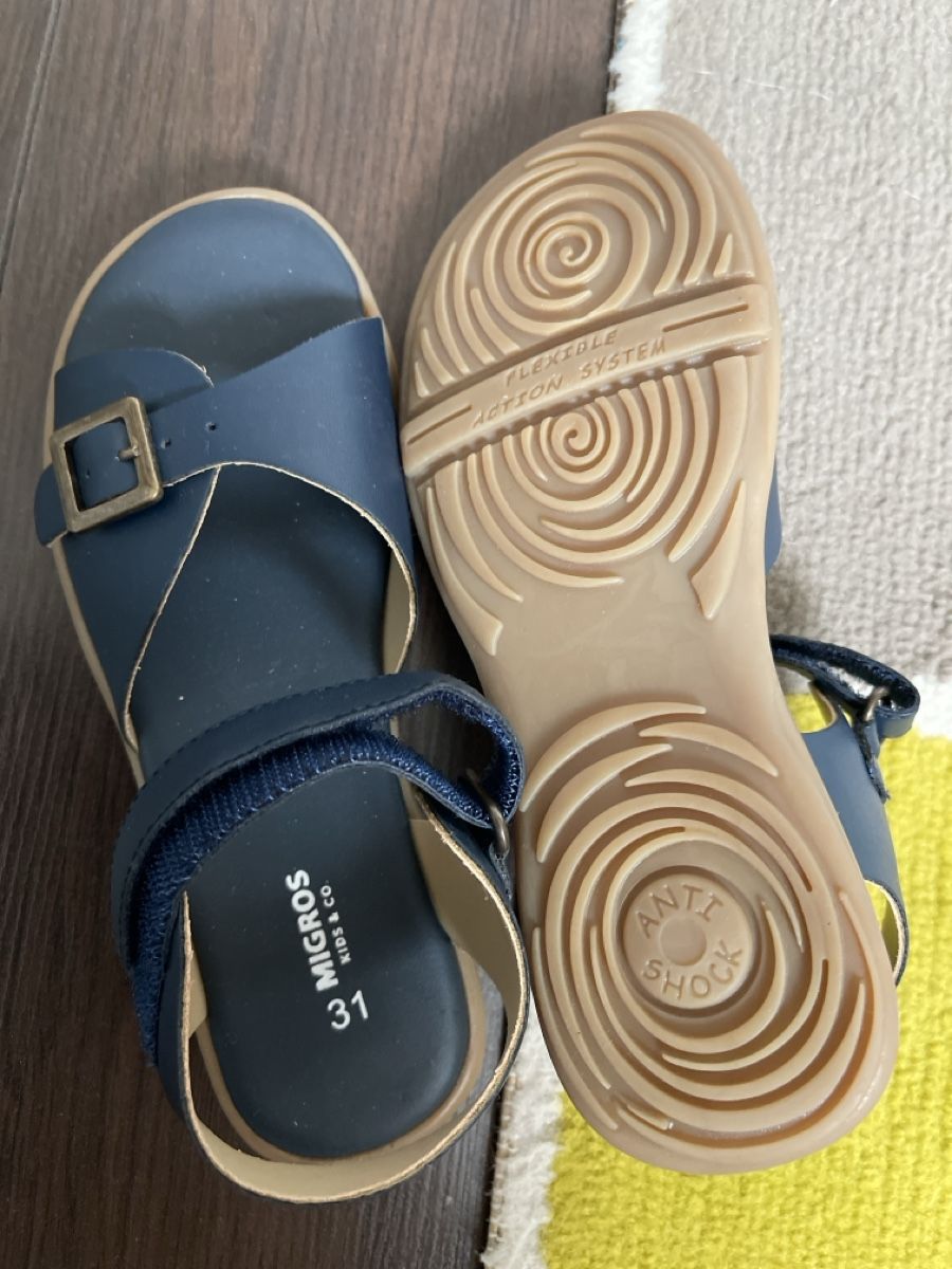 Chaussures filles: Sandales  pointure 31 neuves  – Neuf avec emballage d'origine à MARLY par AISLEE 1