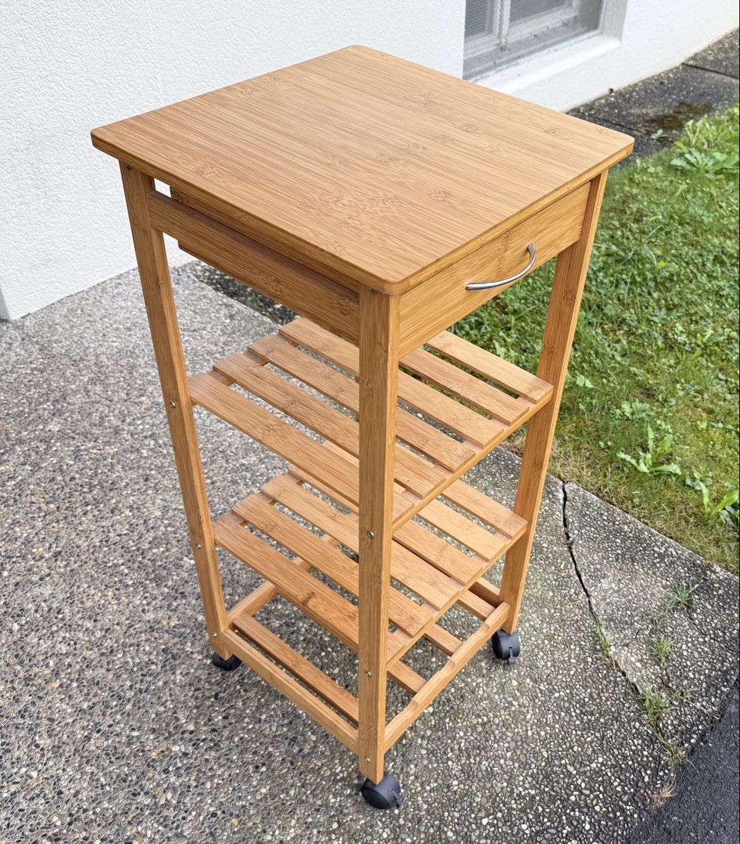 Regale: Regal mit Rollen – Gebraucht aus Gerlafingen von sternrose 1