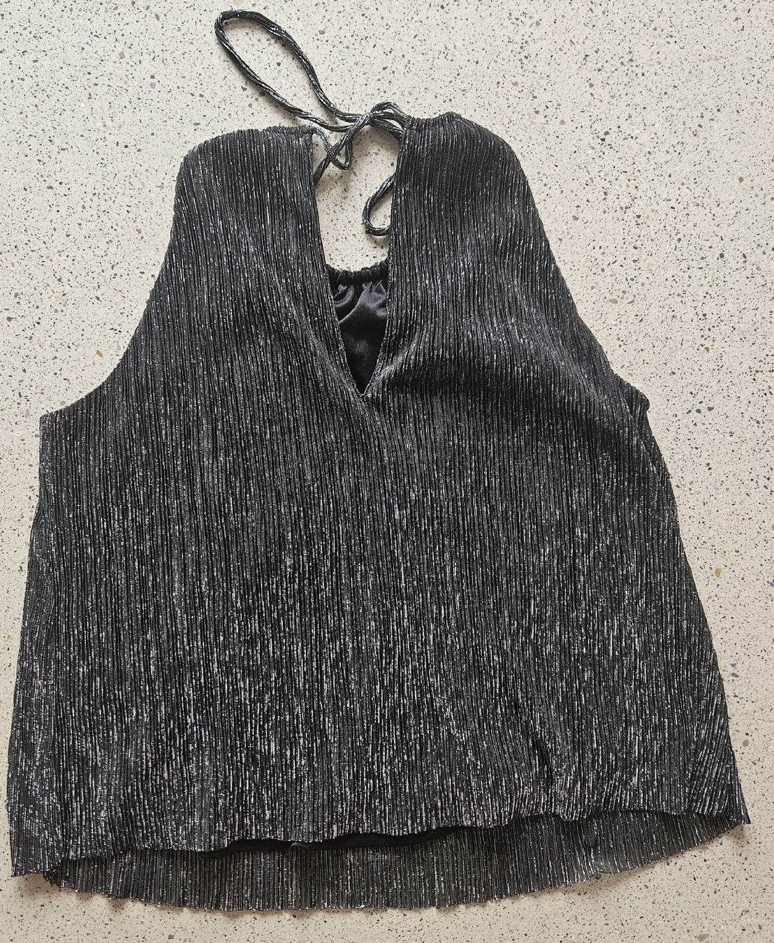 H&M Tops: Glitzeroberteil – Gebraucht aus Zizers von Natascia.Lentini 1