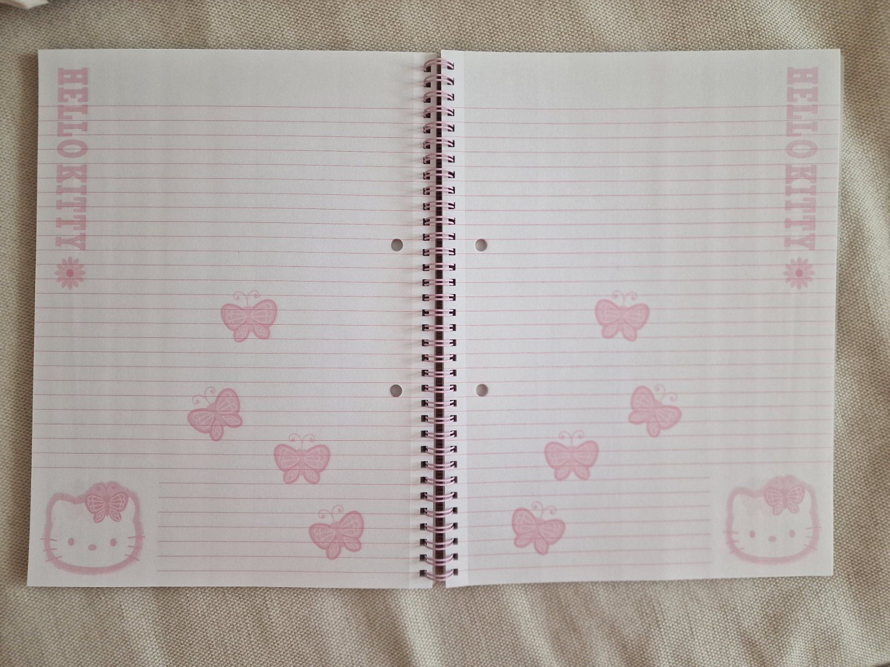Hello Kitty Blocchi: Ringbuch Hello Kitty A4 neu – Nuovo e nell'imballaggio originale da Zürich venduto da Pemberleys 2