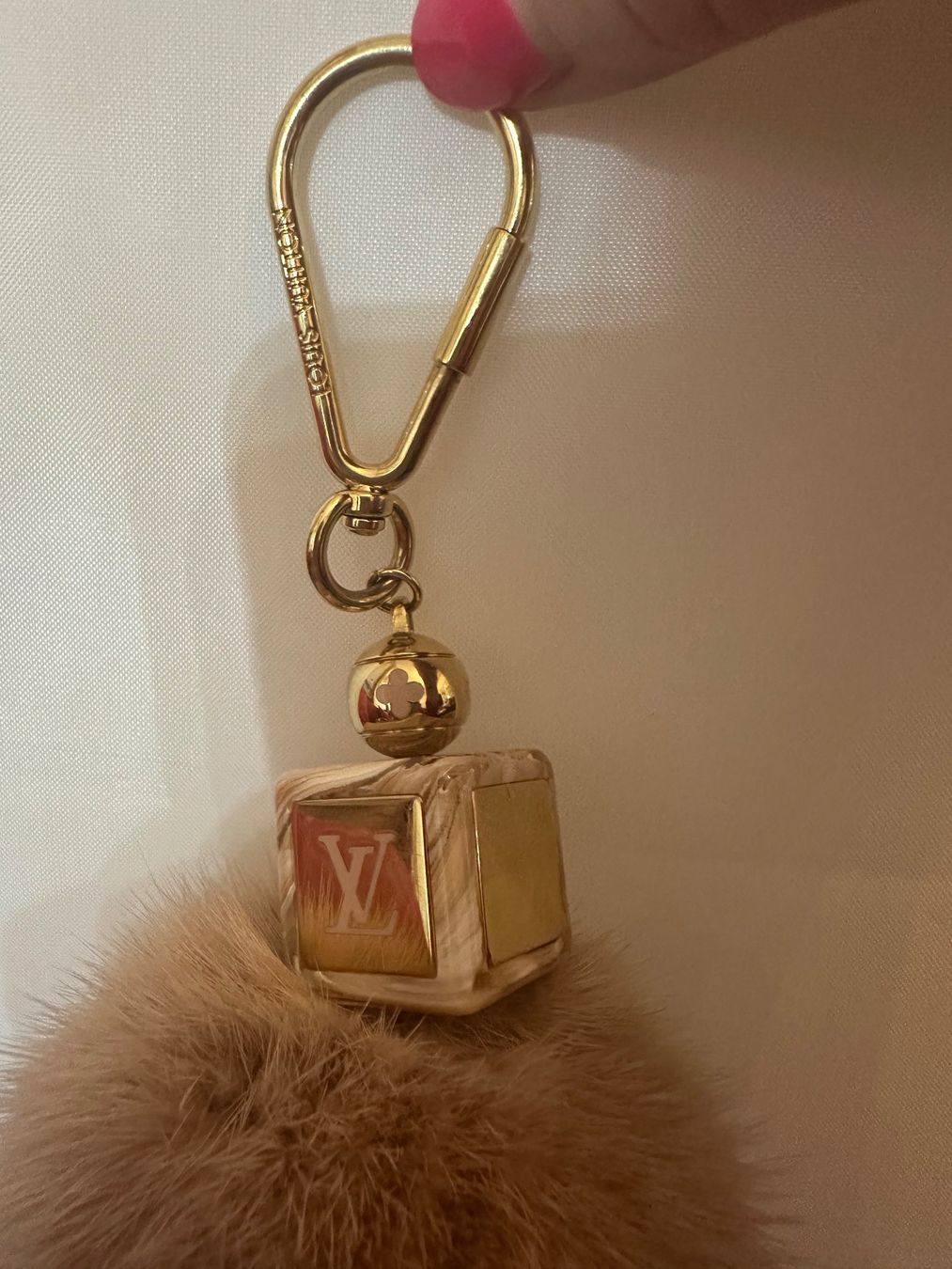 Louis Vuitton Portachiavi: Louis Vuitton Schlüsselanhänger Bommel Nerz – Usato da Basel venduto da Blausara707 4