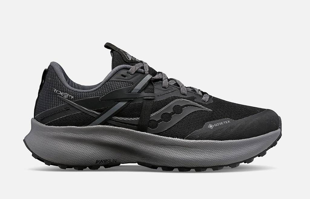 Scarpe da uomo: Chaussures de sports – Usato da La Chaux-de-Fonds venduto da SPAD8248 3