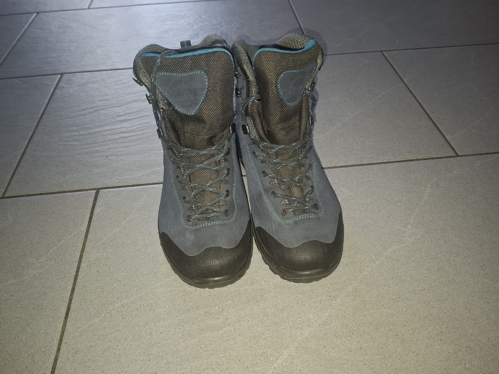 46 Nord Scarpe da uomo: Wanderschuhe 46NORD waterproof – Nuovo (secondo la descrizione) da Bözen venduto da Tropi21
