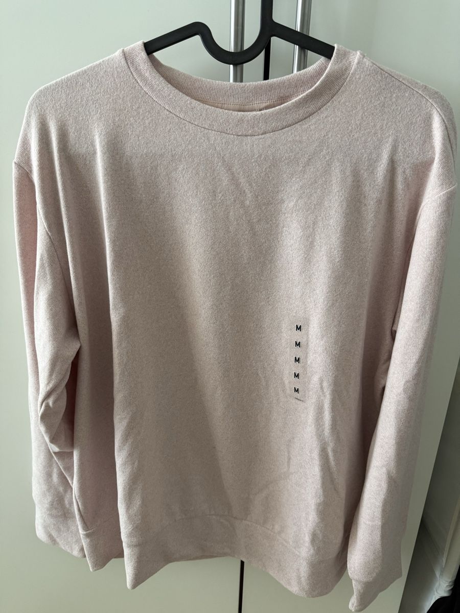 Uniqlo Pullover & Sweatshirts: Uniqlo dünner Pullover rosa Grösse M neu – Neu (gemäss Beschreibung) aus Lenzburg von car_pzg8