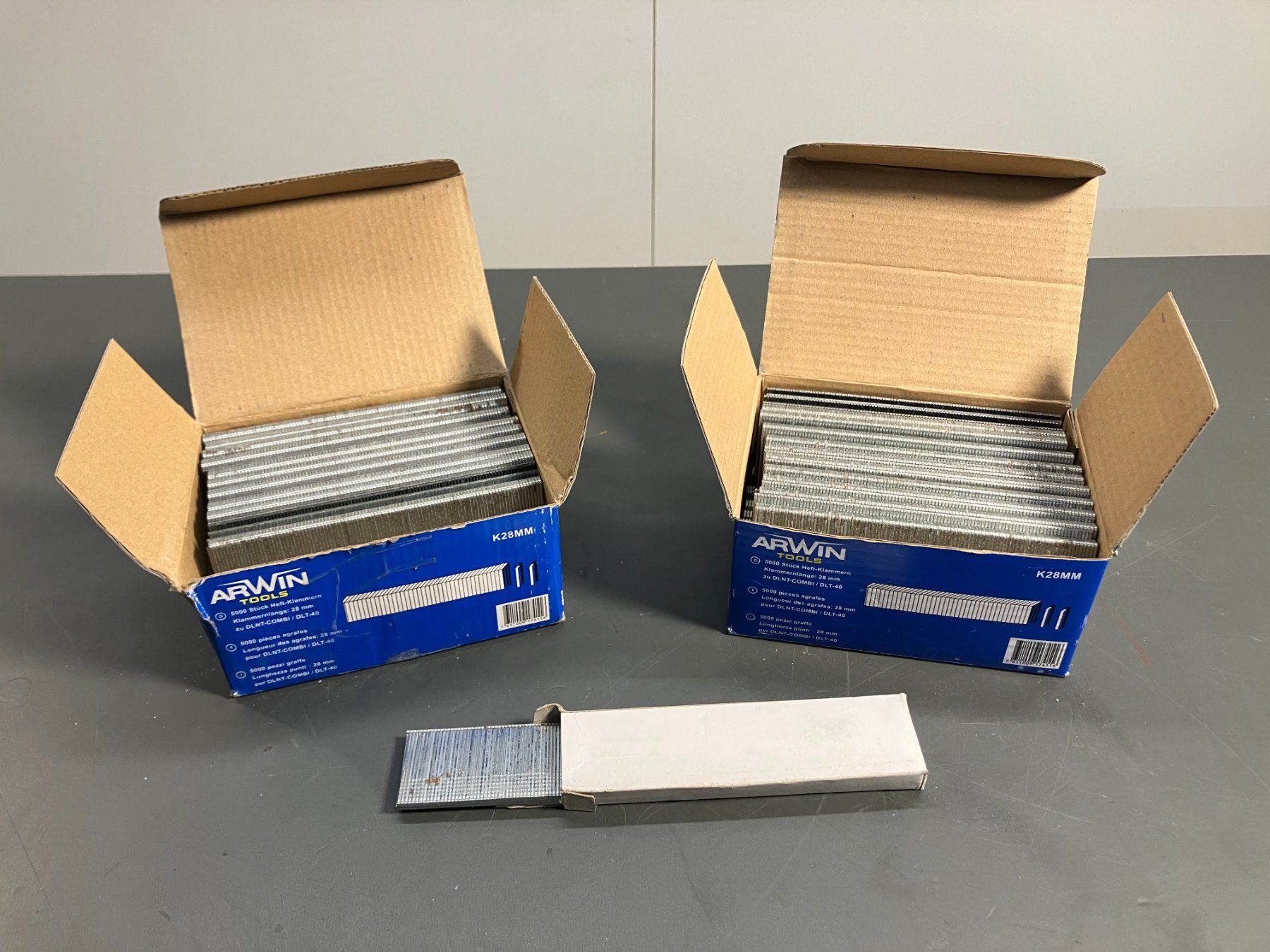 Tutti gli attrezzi: Post ARWIN Tools - Tacker Klammern und Nägel ab 1.- – Usato da Lichtensteig venduto da Buy24International