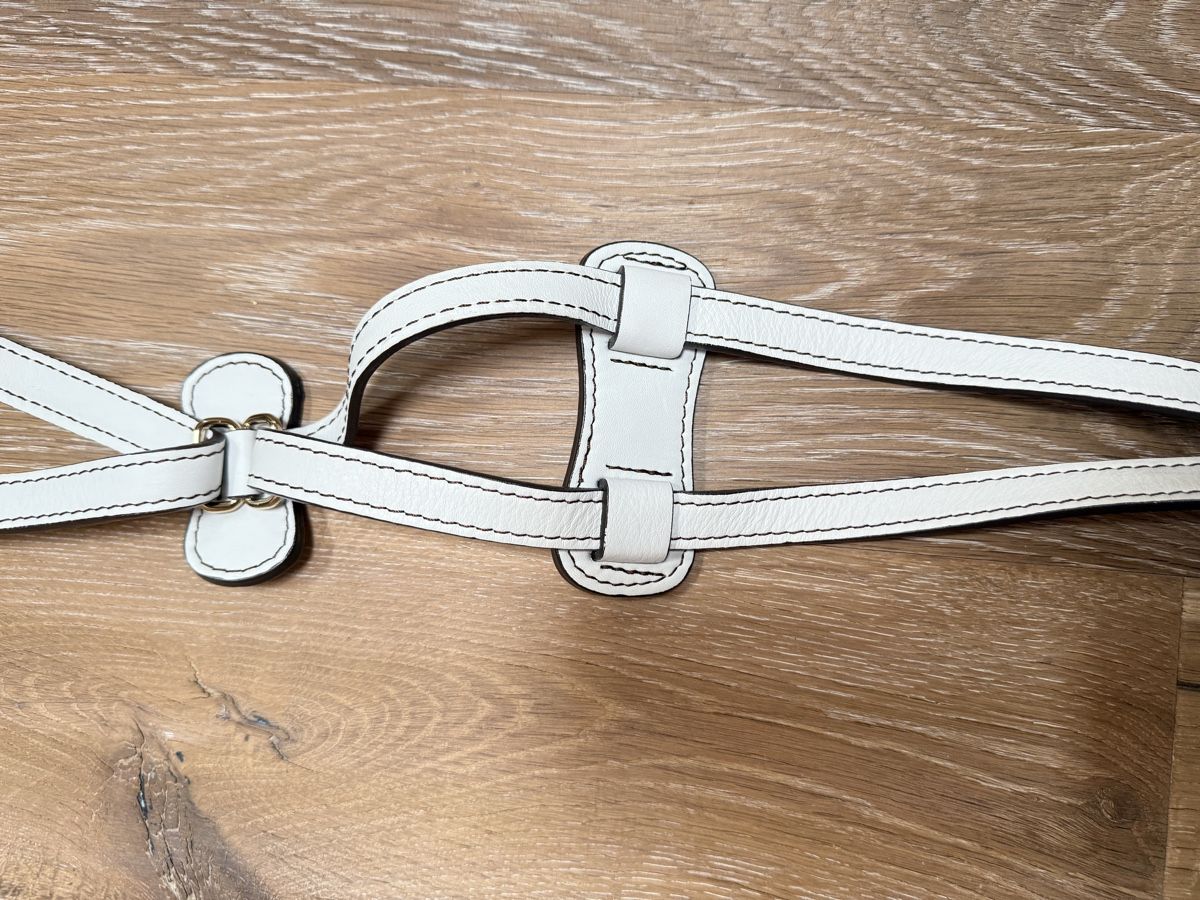 Cinture: Great Temperley leather white belt. S – Nuovo (secondo la descrizione) da Grund b. Gstaad venduto da PlageNeigeplus 1