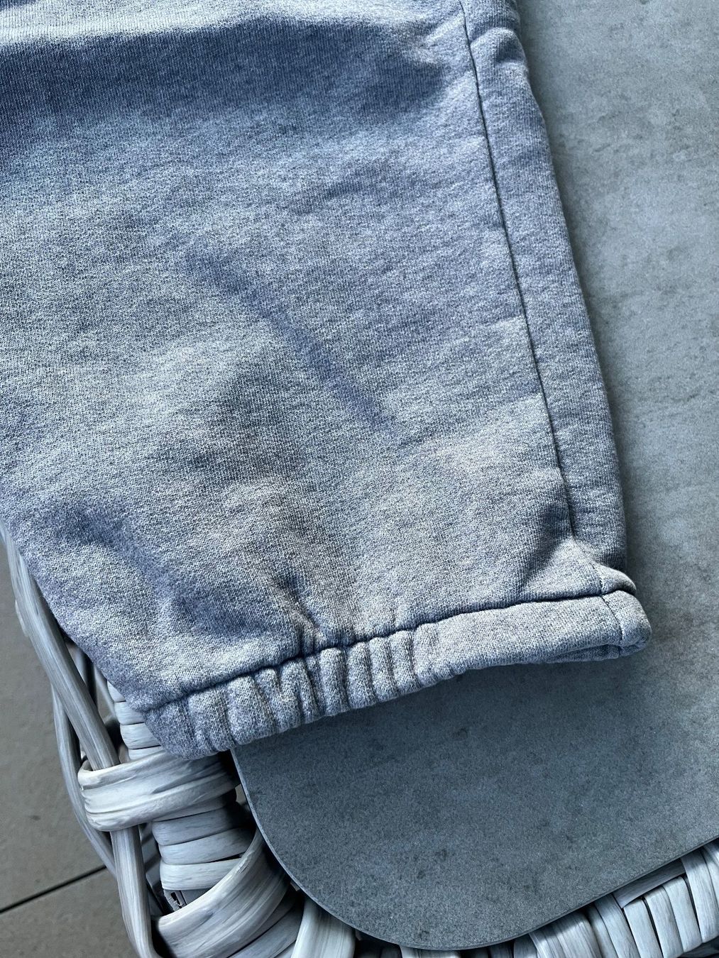 Acne Studios Pantaloni: Acne Jogginghose  M Oversized Grau Top Zustand – Usato da Arbon venduto da Lakatusch 7