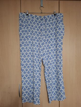 Sommerhose Gr. 48, blau-weiss, up2fashion