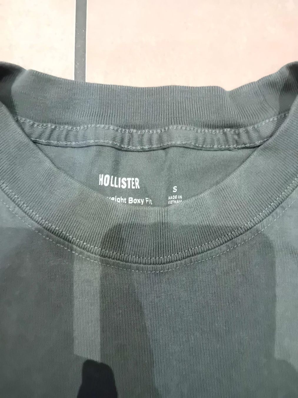Hollister Lotti di vestiti: T-Shirts Nike & Hollister – Usato da Sennwald venduto da Jondor1 2
