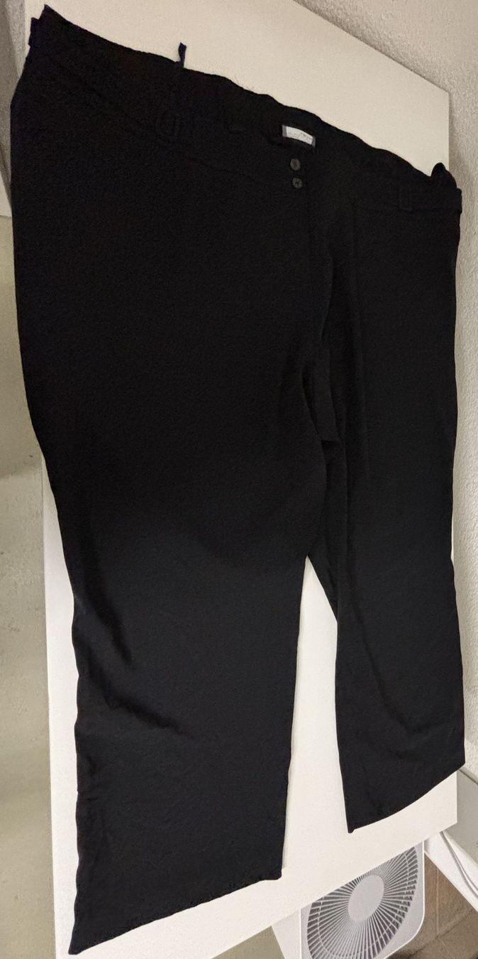 Hosen: Ulla Popken Selection Stroffhose schwarz – Gebraucht aus Buchs AG von SellAndBuyX