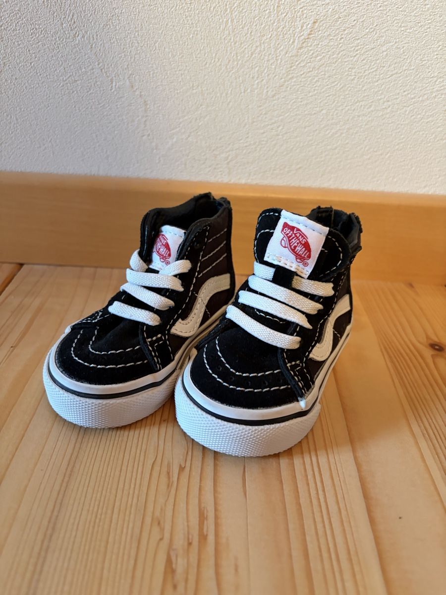 Vans Chaussures garçon: Vans Babyschuhe gr. 17 – D'occasion à Krummenau par lor_wj7z