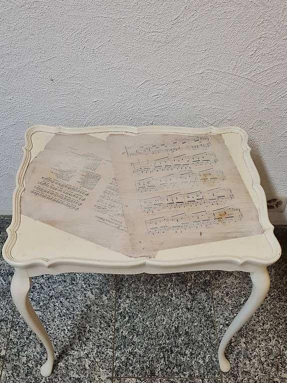 Tavoli: Chaby chic Beistelltischchen  – Usato da Kriens venduto da LotusOase 1