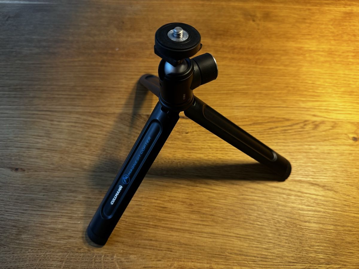 Treppiedi & Teste: Cullmann Magnesit Copter – Robustes Mini-Stativ & Handgriff – Usato da Bubikon venduto da Anne1990