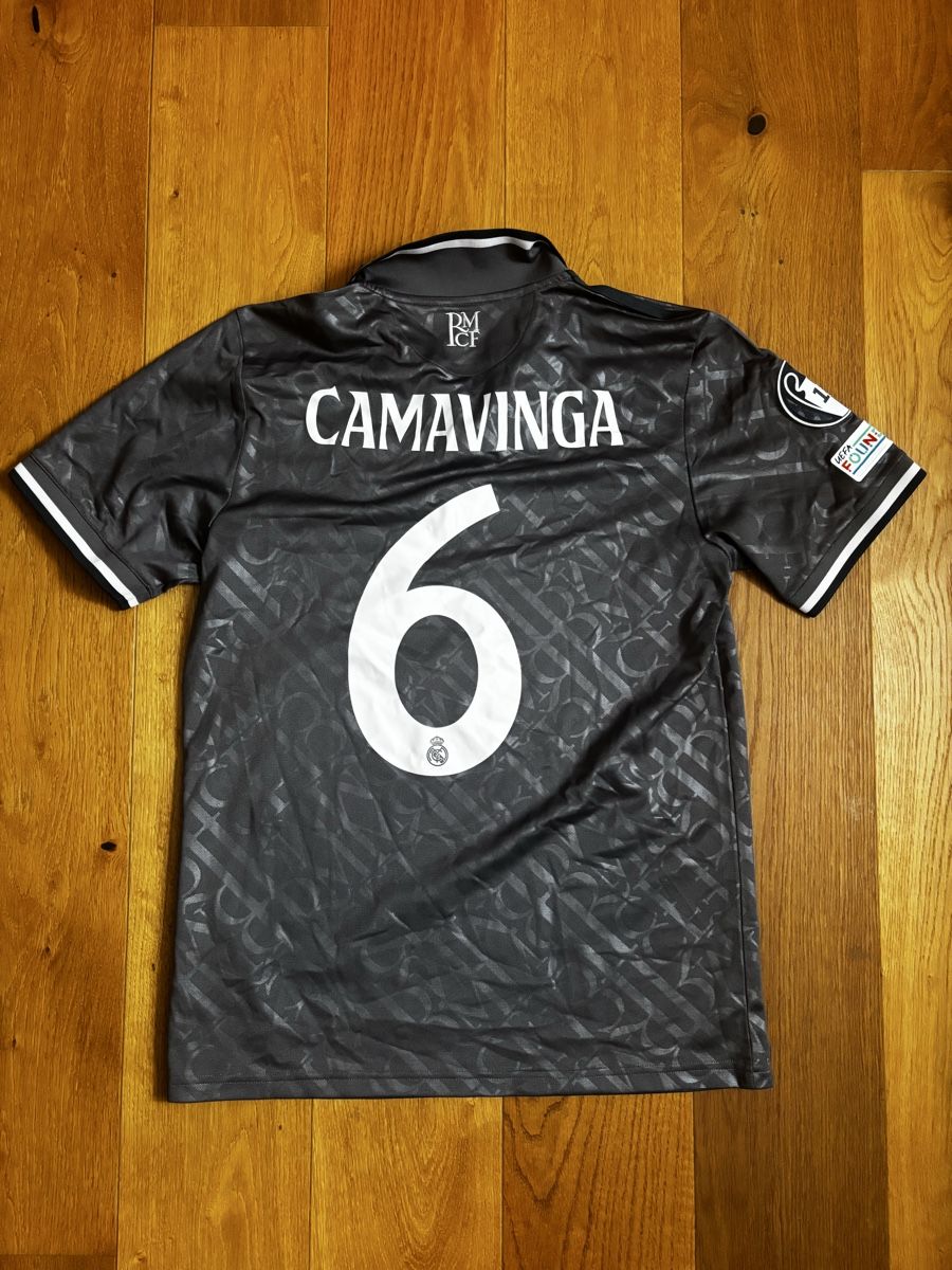 Real Madrid Canottiere & Pantaloni: Real Madrid Camavinga Trikot – Nuovo (secondo la descrizione) da Domat/Ems venduto da Rausojan 1