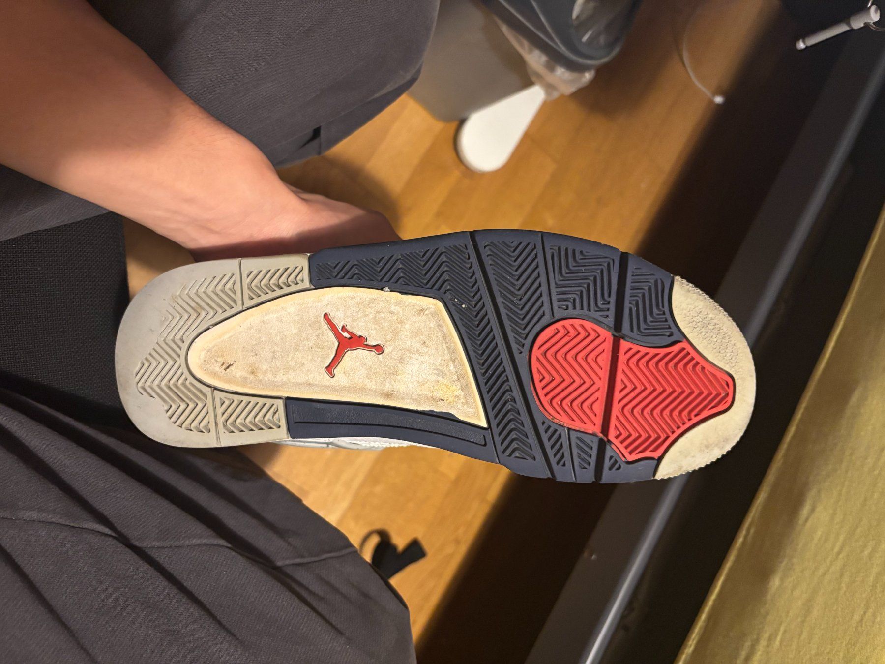 Scarpe da uomo: Jordan 4 midnight navy – Usato da Stettlen venduto da jas_m8ld 4