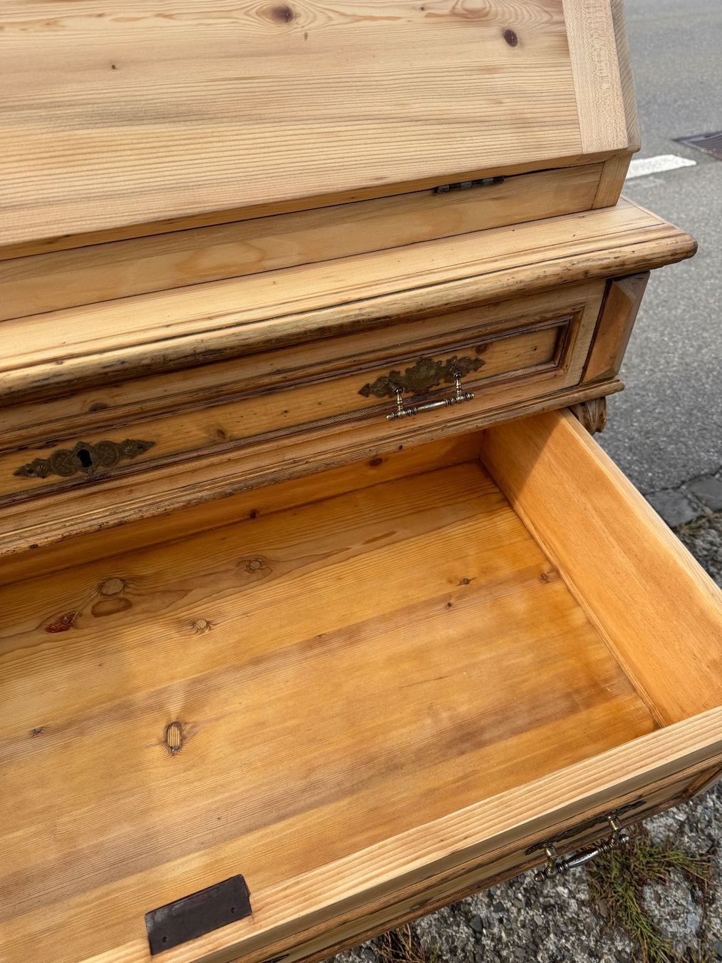 Kommoden: Schreibkomode  Holz mit Schubladen – Gebraucht aus Sachseln von BONATI01 8