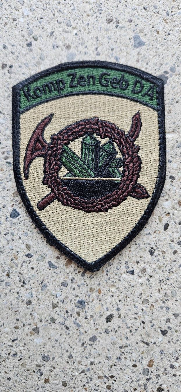 Schweizer Armee Placchette & Badge: *** Badge Komp Zen Geb Da  mit klett *** – Nuovo e nell'imballaggio originale da Riedholz venduto da fr_sIruP