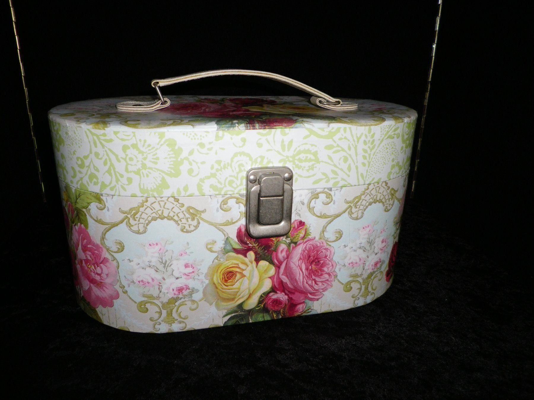 Valises de voyage: Koffer für Schmuck, Nähzeug .... ect. – D'occasion à Reinach BL par Annodomini 1