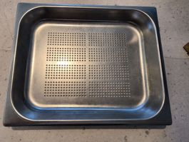 GN Behälter gelocht Edelstahl Gastro Zustand sehr gut