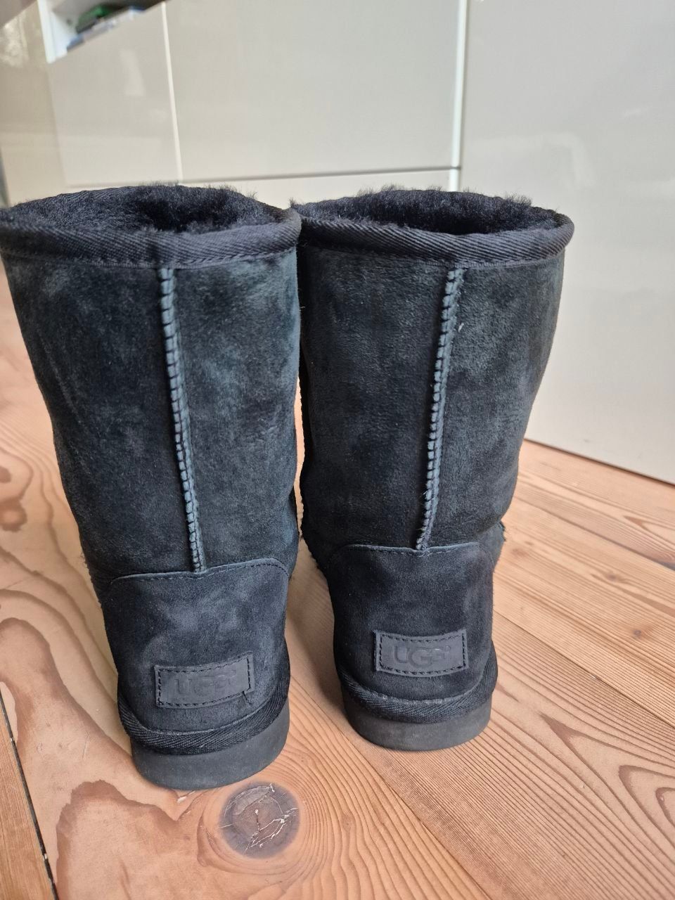 Ugg Scarpe da uomo: UGG Winterstiefel schwarz – Usato da Obfelden venduto da passcor 1