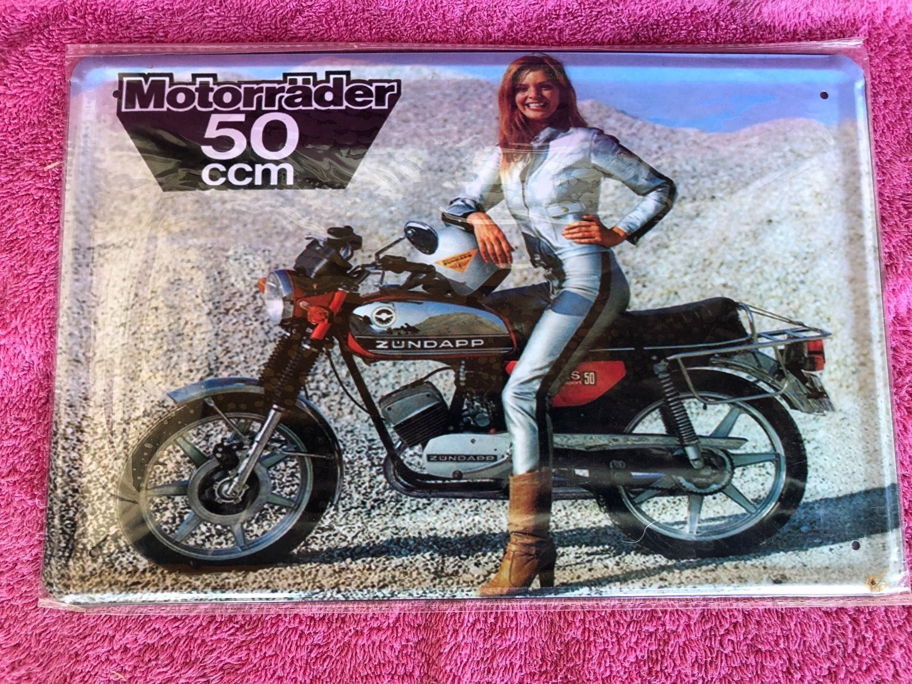 Insegne: Zündapp 50 ccm pin up classic 2 takt – Nuovo (secondo la descrizione) da Reinach AG venduto da rares75