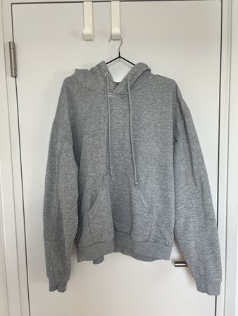 WeekDay Hoodie, Grau, Grösse M, Top Zustand für den Winter