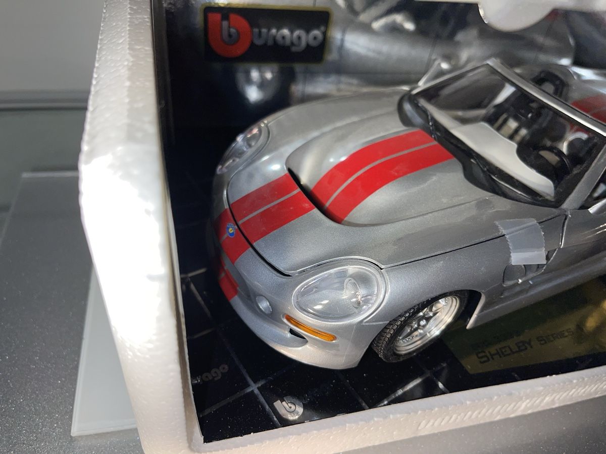 Bburago Modellini d'auto: Burago Shelby Series 1, 1:18, Modellauto – Nuovo (secondo la descrizione) da Siebnen venduto da speedy63 3