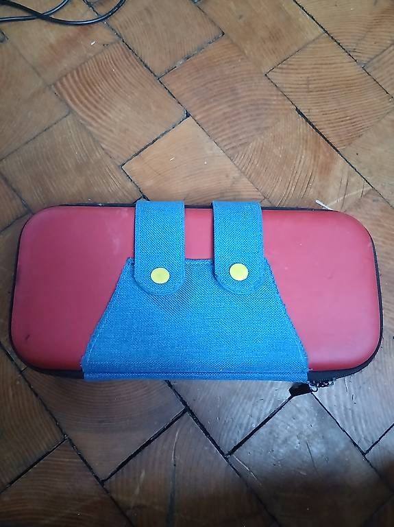 Nintendo Etuis de protection: Nintendo switch cover – D'occasion à Locarno par sch_r2rh