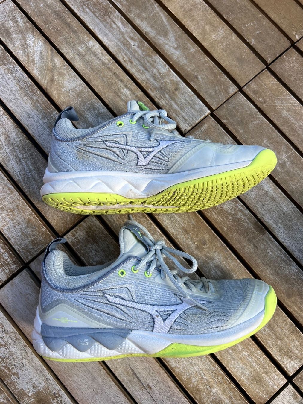 Mizuno Damenschuhe: Hallenschuhe Mizuno Wave Volleyball Gr. 36.5 – Gebraucht aus Rüschlikon von 21moje 2