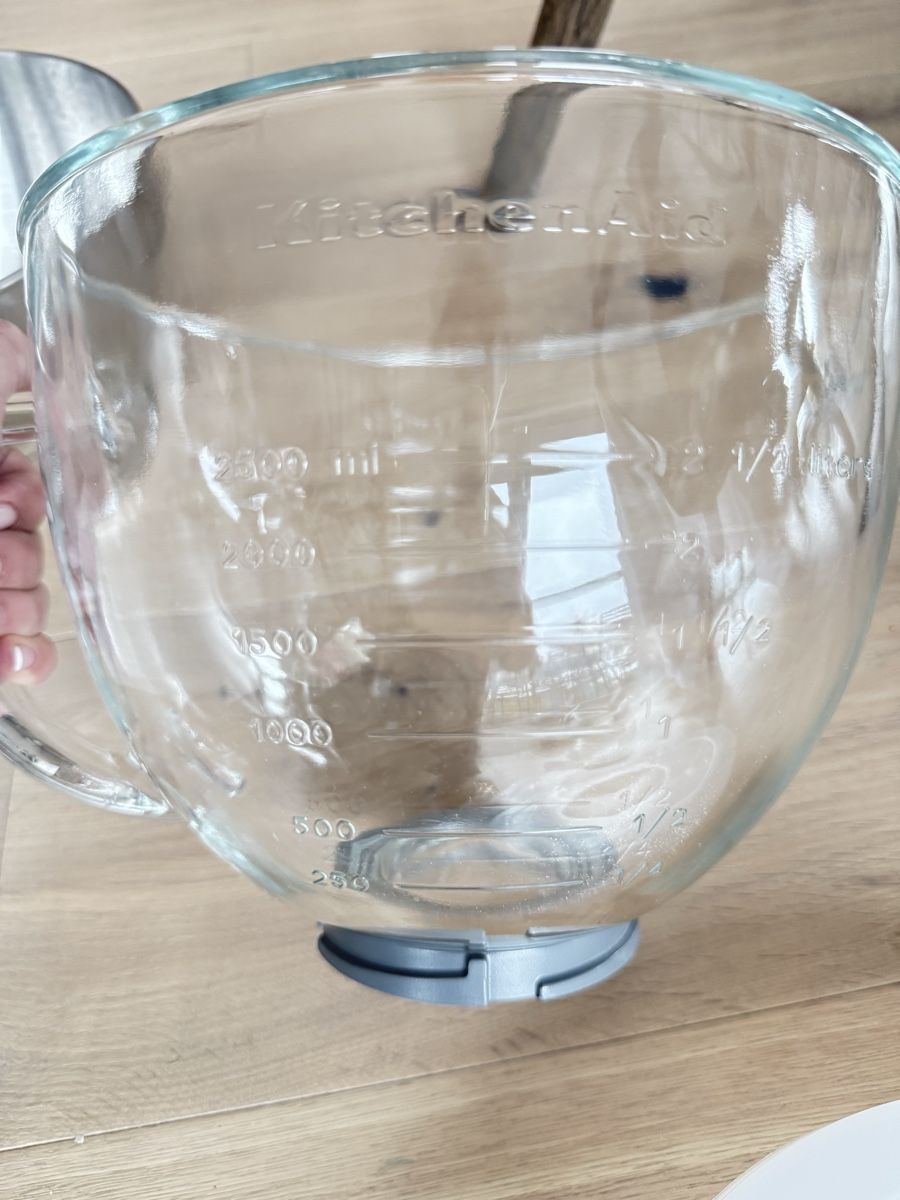 Kitchenaid Ciotole: KitchenAid 2 Schüsseln mit Deckeln – Usato da Habsburg venduto da franziska_81 1