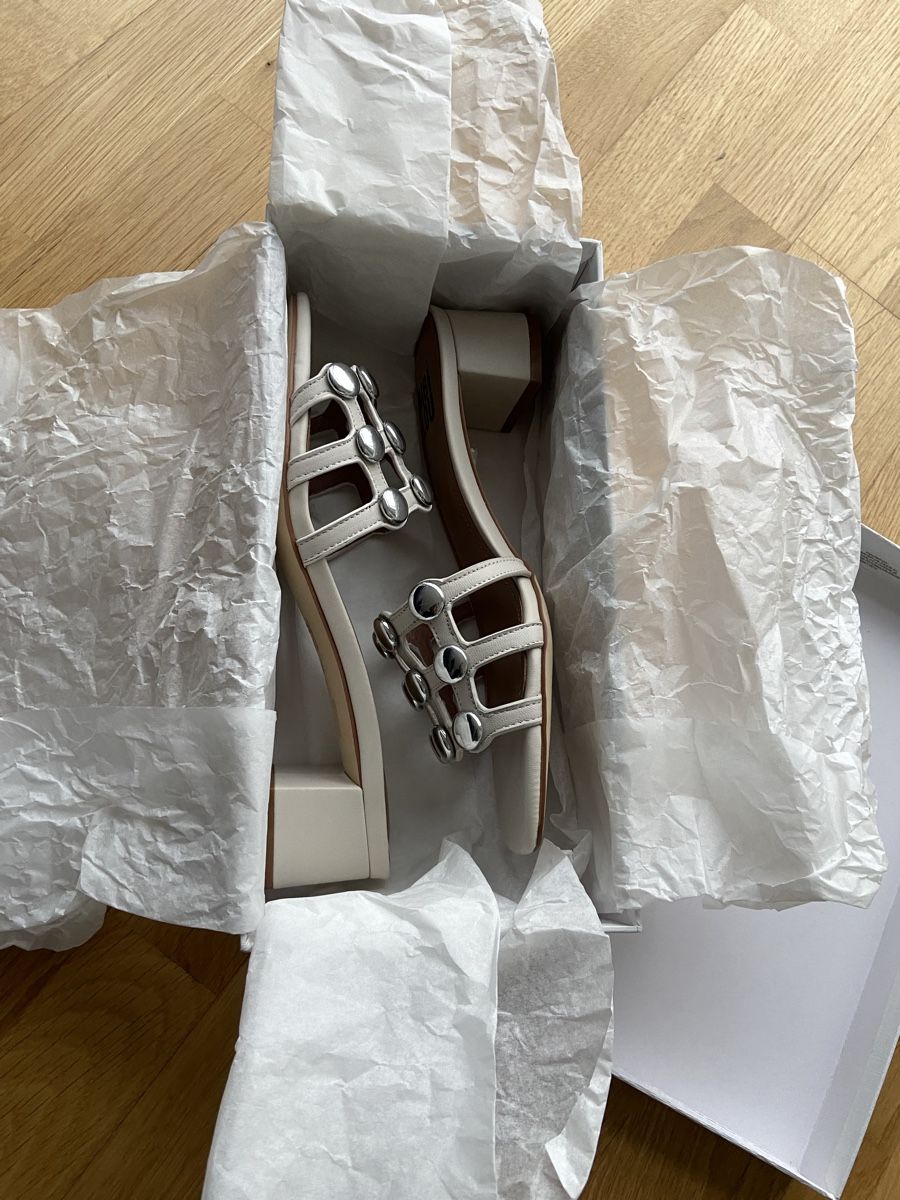 Scarpe da donna: Bibi Lou Mules 🤍 – Nuovo (secondo la descrizione) da Fribourg venduto da DayaneH. 5