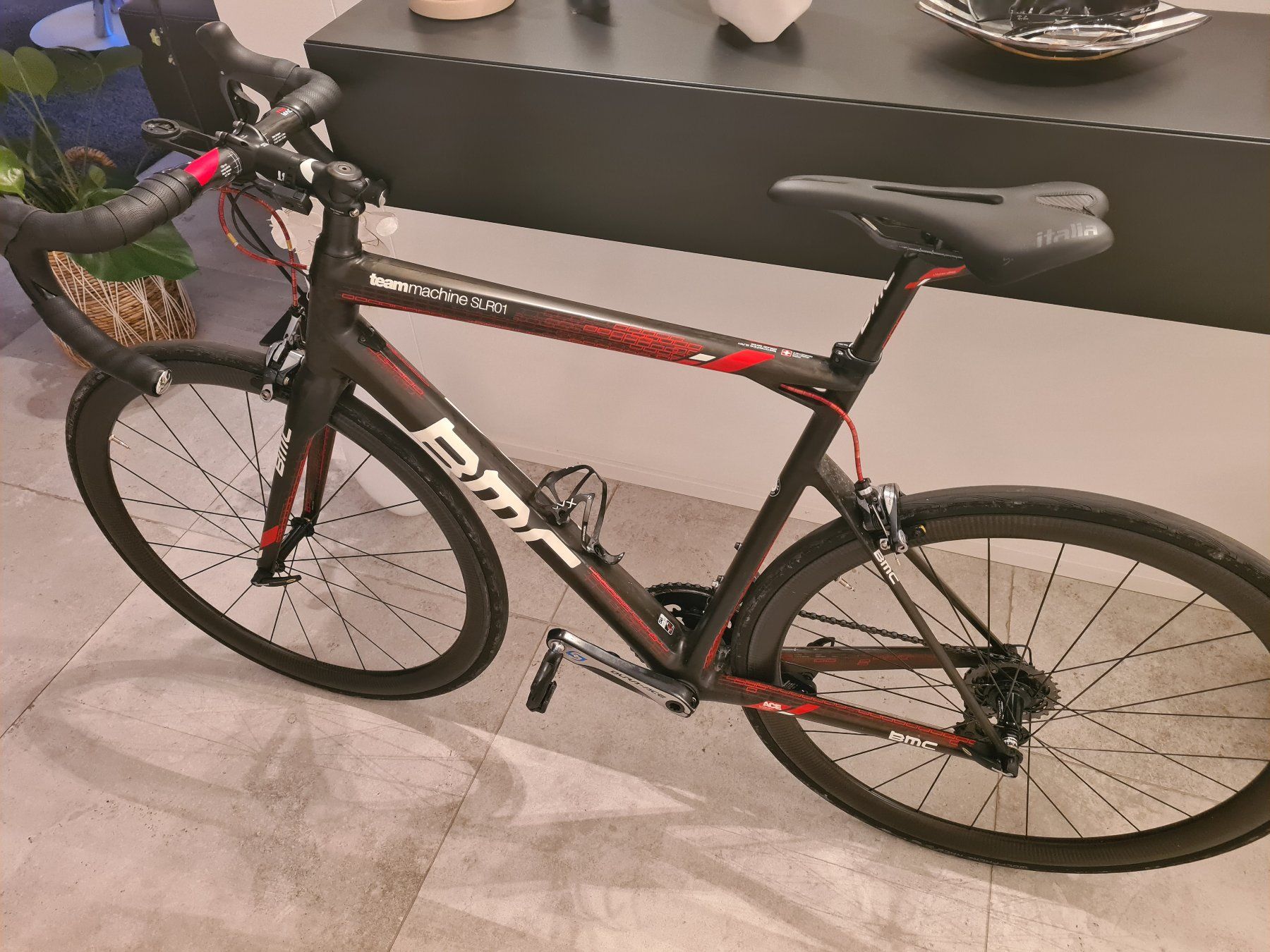 BMC Velos: BMC teammachine SLR01 – Gebraucht aus Walchwil von Zovello 8