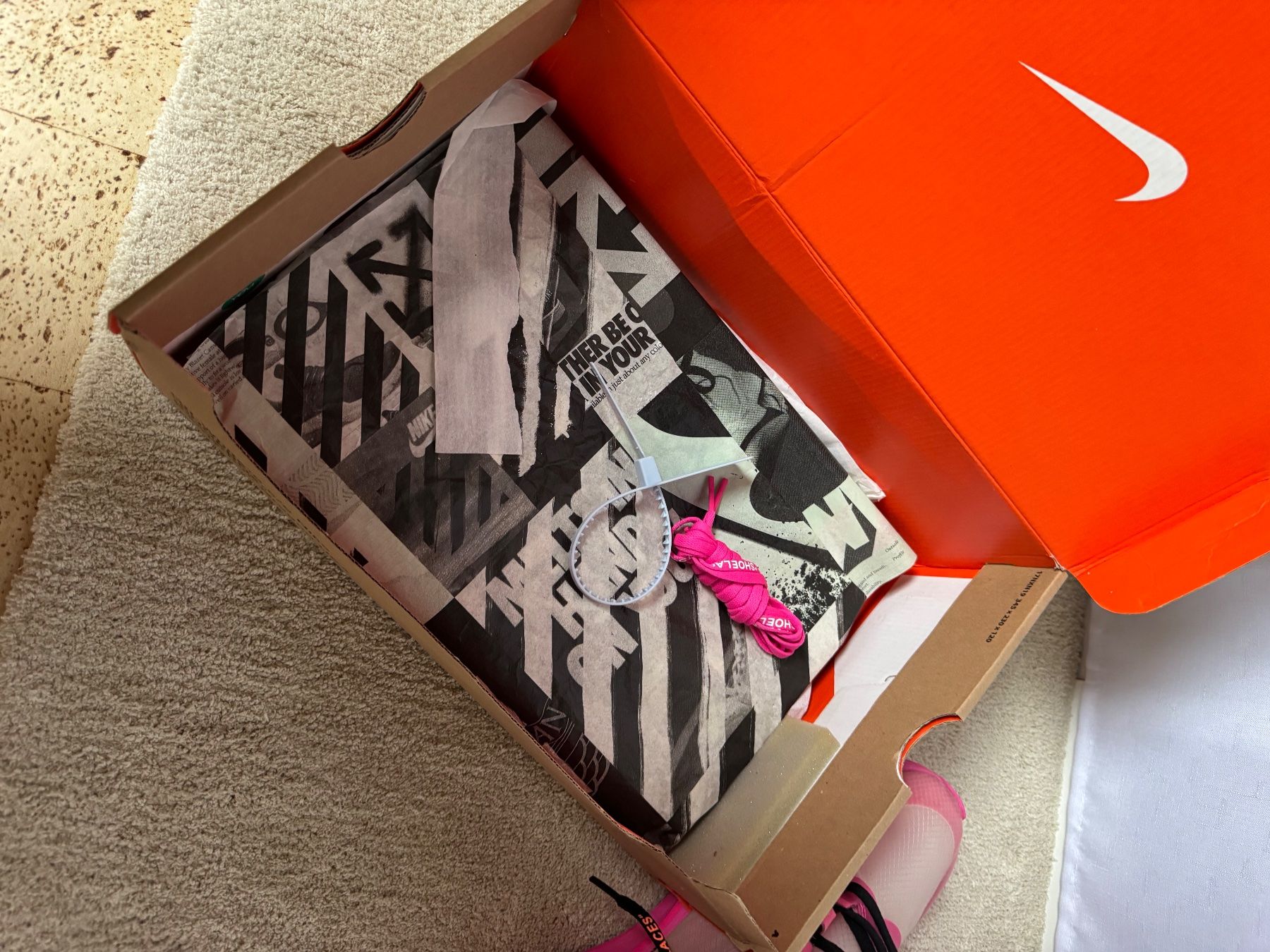 Off-White Scarpe da uomo: Nike Zoom Fly Off White Pink – Usato da Visperterminen venduto da lgresell 3
