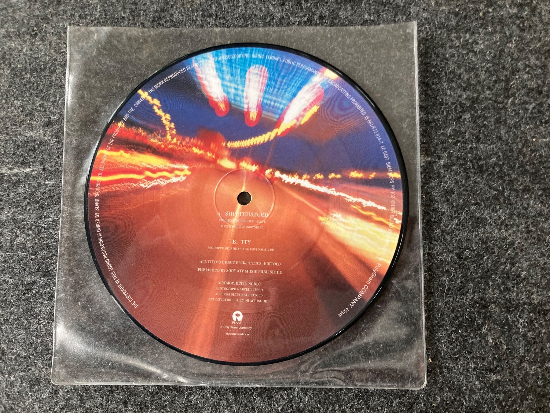 Dischi in vinile: Elcka - Supercharged (7") – Usato da Fribourg venduto da Karushi 1