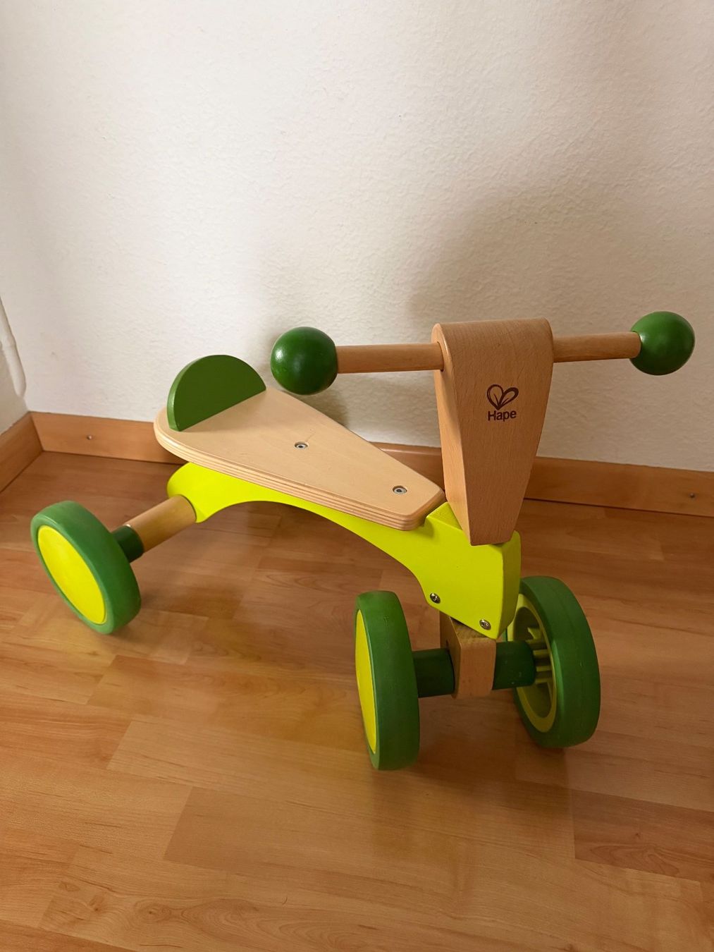 Veicoli per bambini: Hape Rutschrad mit Gummirädern – Usato da Zürich venduto da tso_v95m