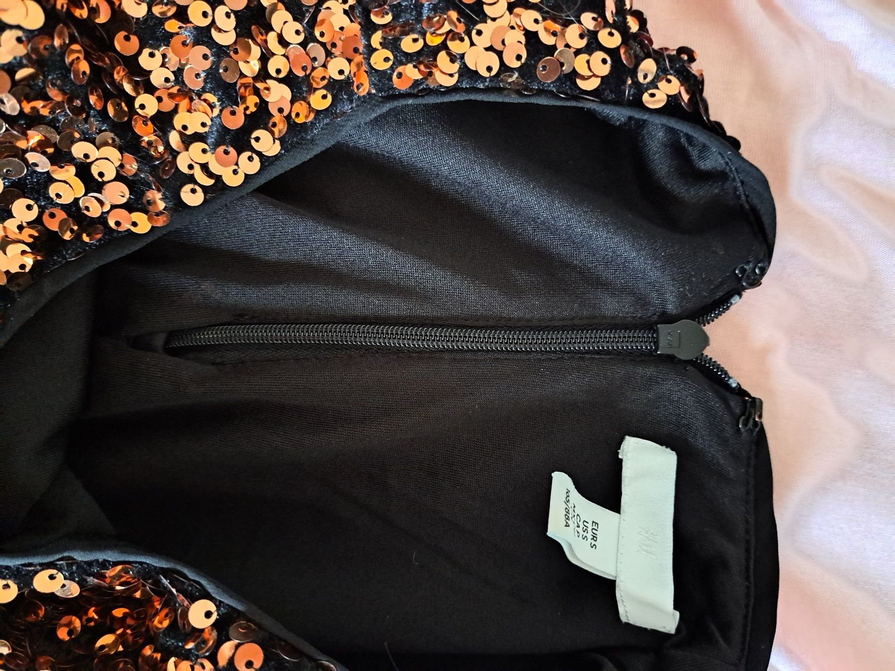 H&M Vestiti: Paillettenkleid – Usato da Gränichen venduto da elo_h77w 1
