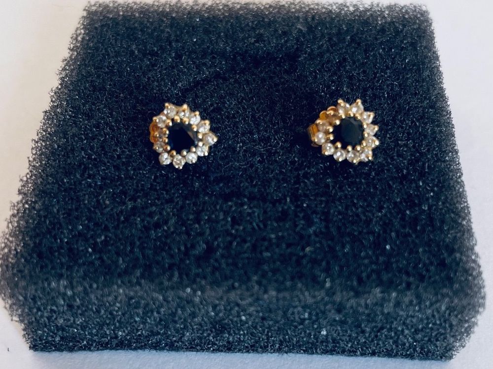 Boucles D’Oreilles Studex Hypoallergéniques – Licorne Mignonne, Acier Chirurgical, Diamètre 4 Mm – Parfaites Pour Oreilles Percées