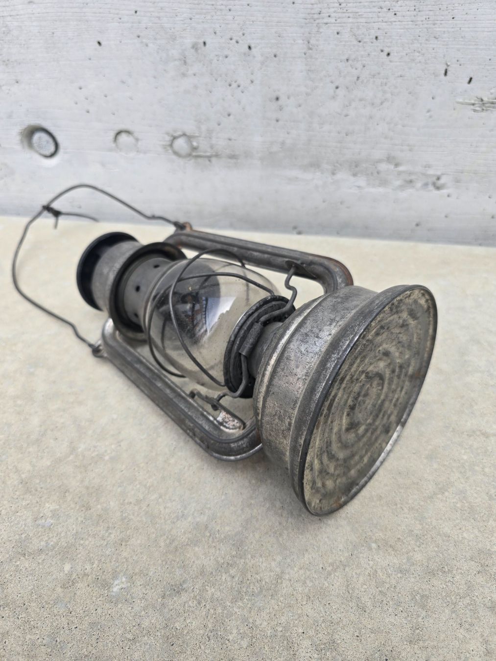 Lampade: Antike BAT 159 Fledermaus Petroleumlampe – Usato da Zofingen venduto da Loop_ReSale 4