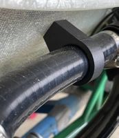 Support pour fixation durites karting