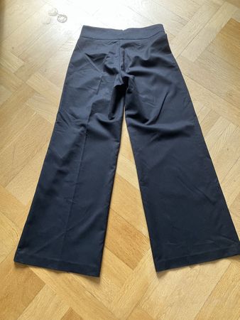 Schwarze elegante Hose, Grösse S